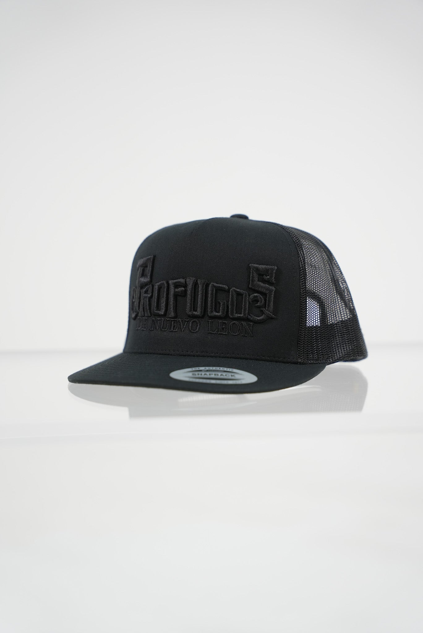 Prófugos Black-On-Black Snapback